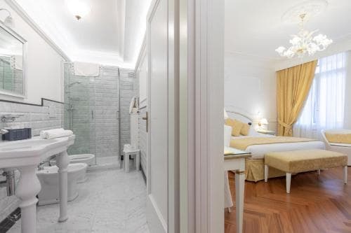 Hotel Croce Bianca