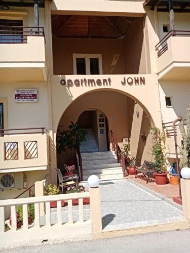 JOHN Apartments
