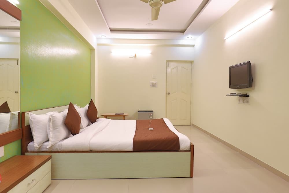 OYO 2178 Vibrant Residency