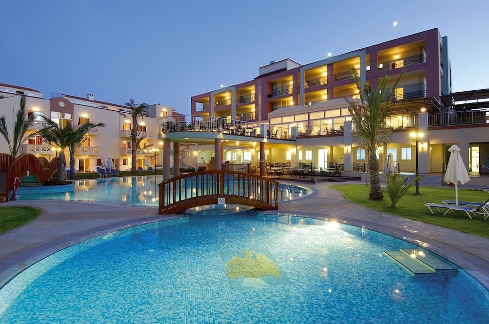 Selini Suites