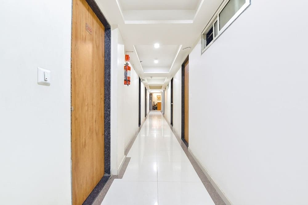 Fabhotel Crystal