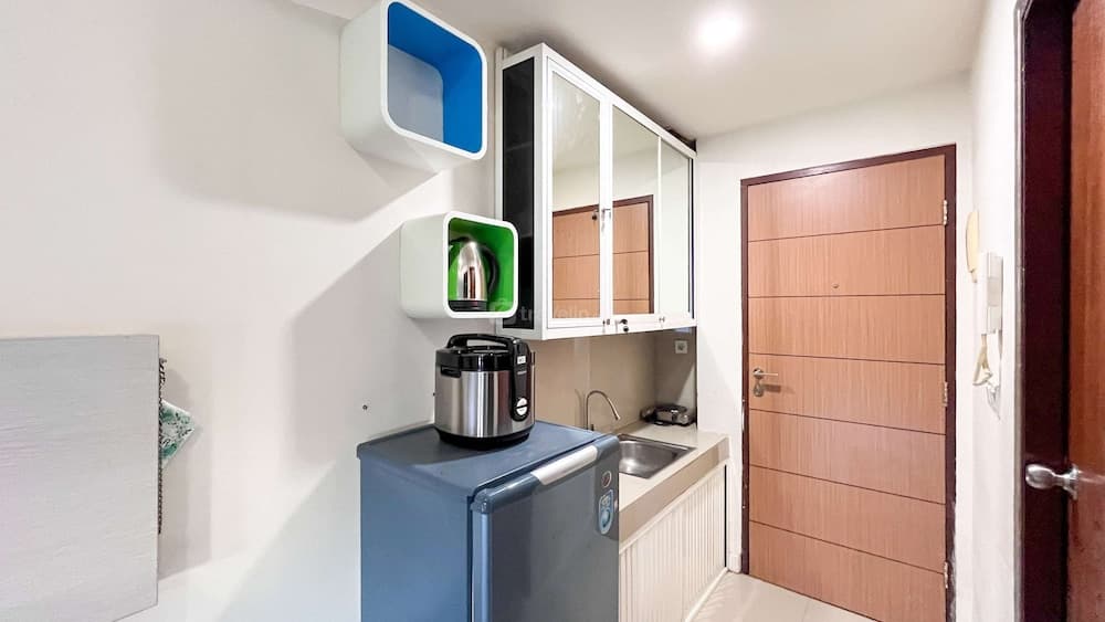 Simply Design Studio Apartment at Vida View Makassar By Travelio