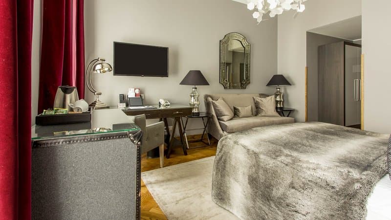 St Petersbourg Hotel