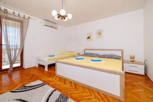 Villa Mira