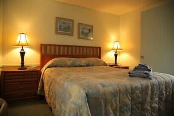 Holiday Vacation Condominiums