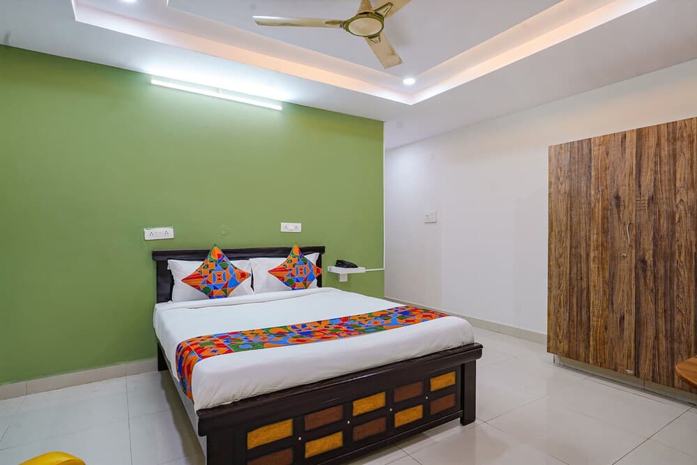 Fabhotel Cozy