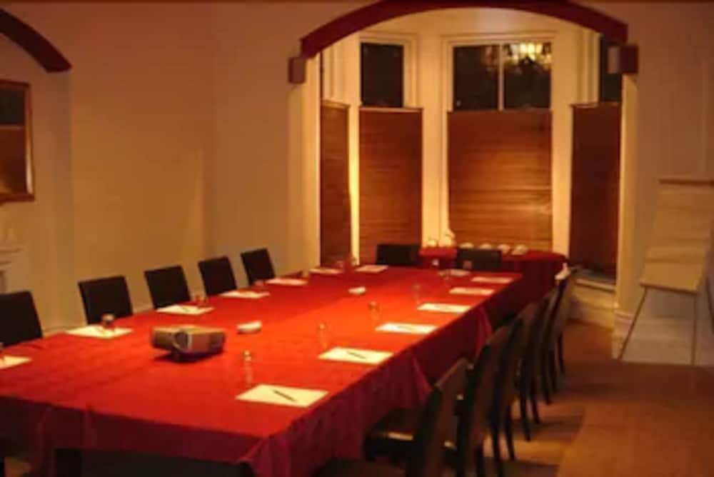 Amblehurst Hotel