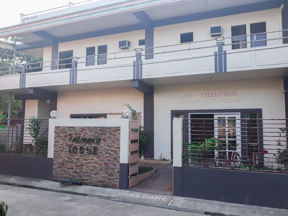 Nathaniel's Lodge