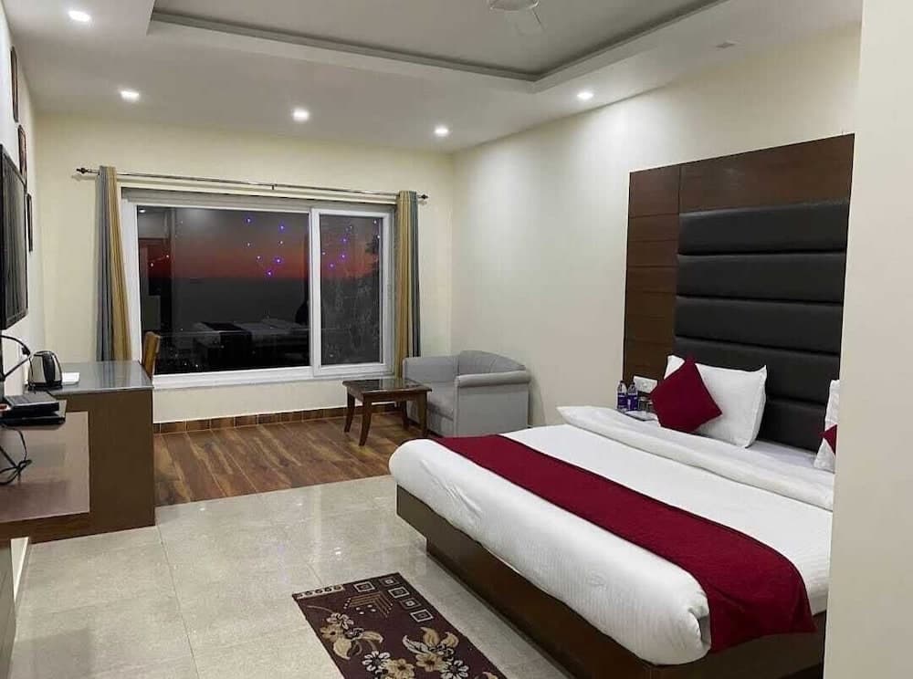 HOTEL PHOENIX