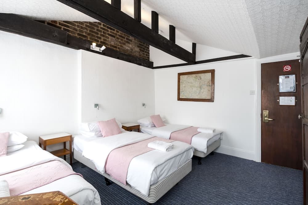 St Athans Hotel
