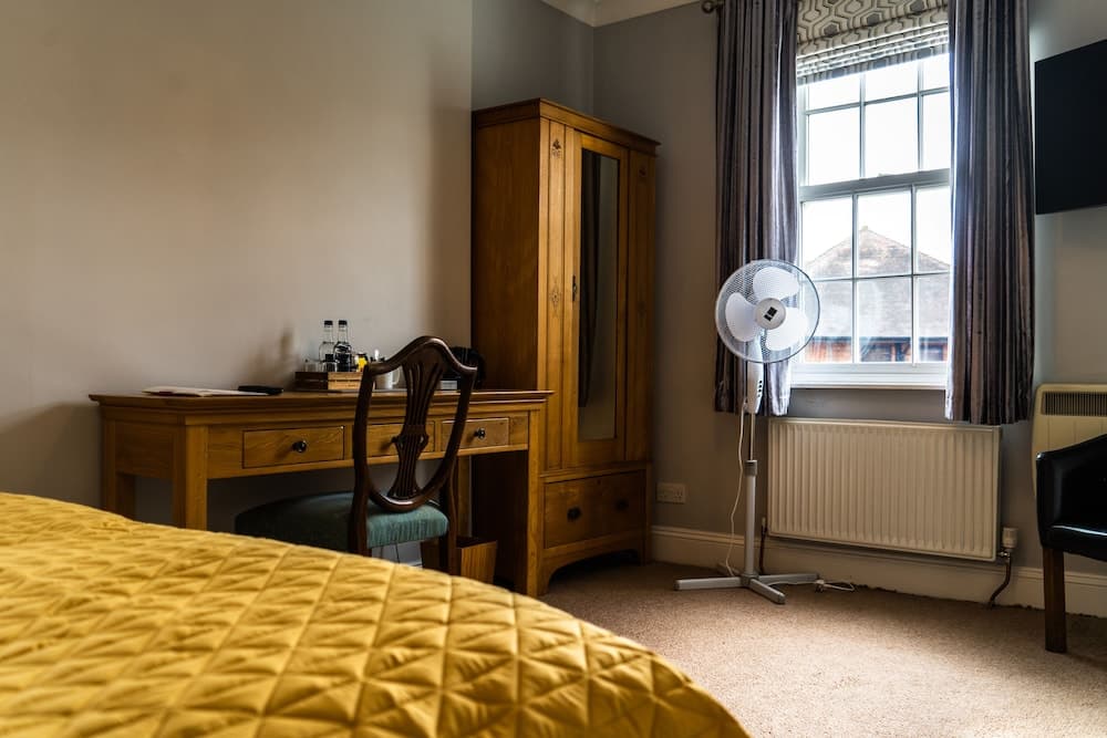 Thyme at the Tavern