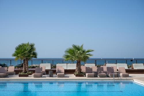 Dan Accadia Hotel