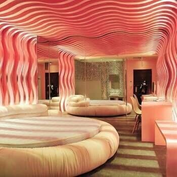 Dinggeman Space Theme Hotel