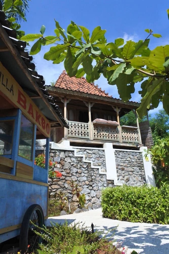 Villa Bakso Mentigi