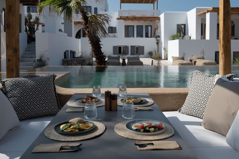 Kosmitis Suites & Villas