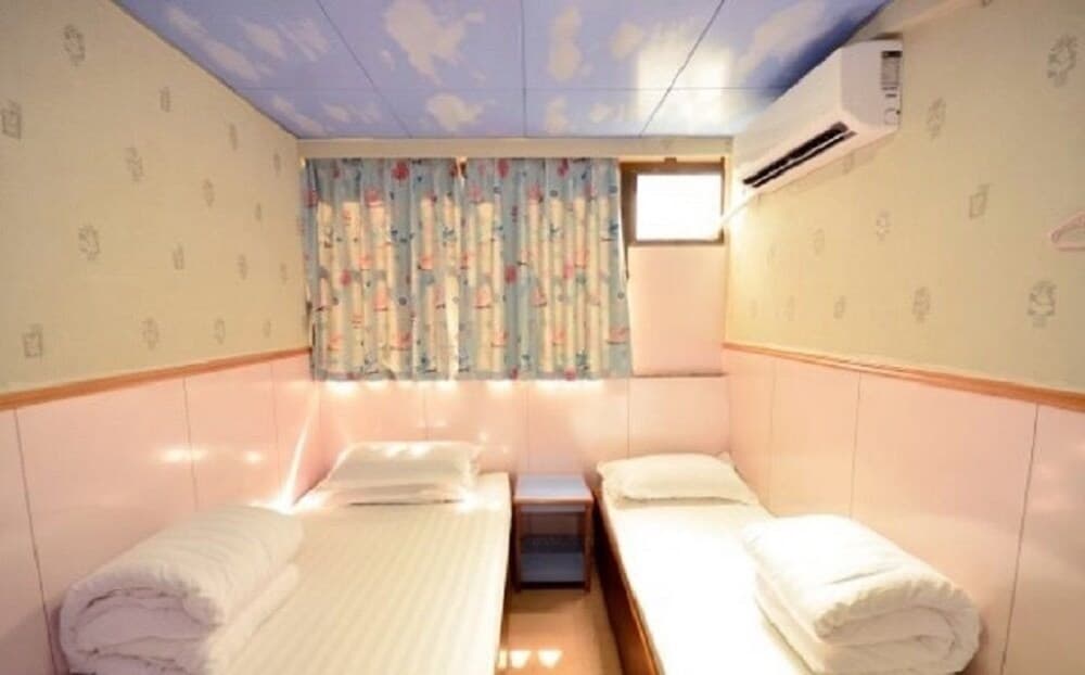 Wing Wah Hostel