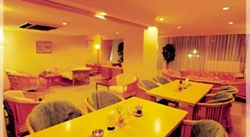 Ascot Hotel