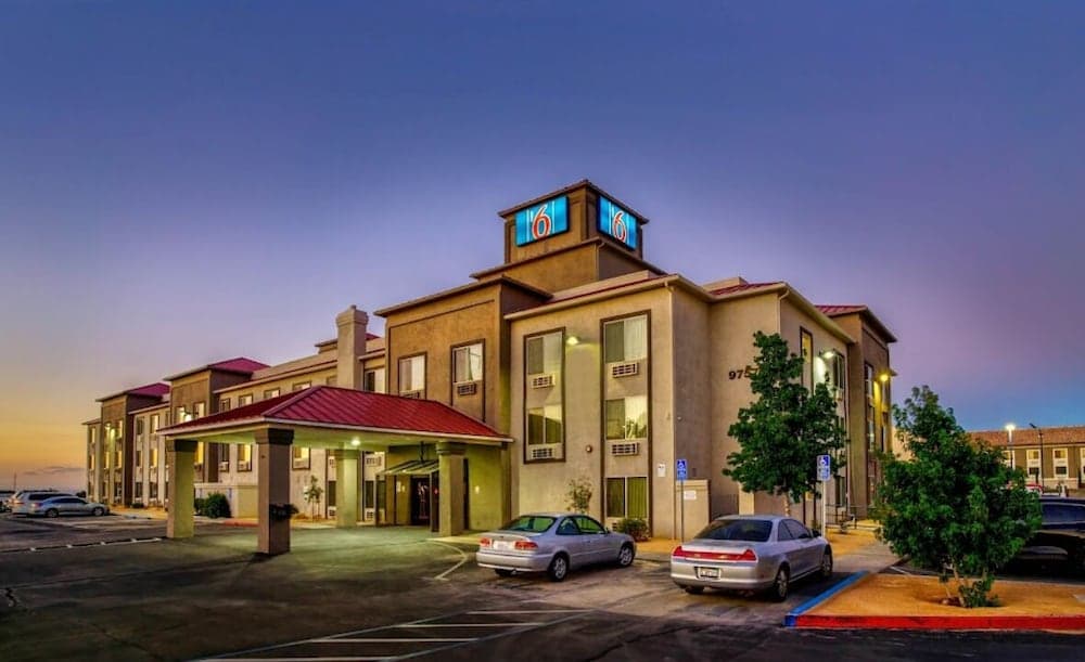 Studio 6 Suites Hesperia, CA West Main Street I 15