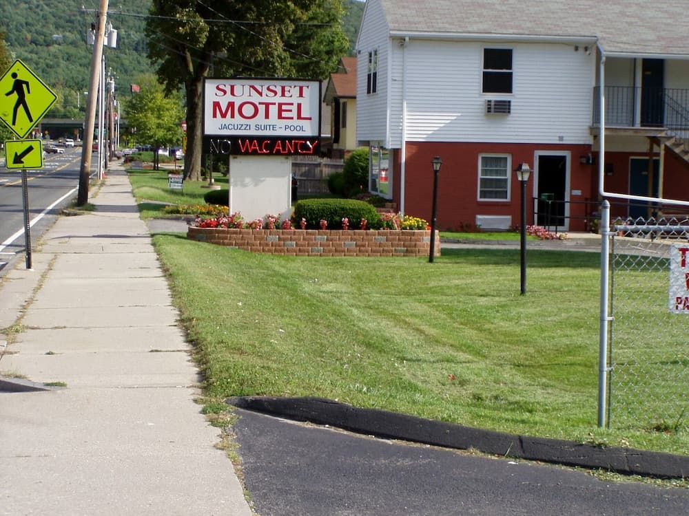 Sunset Inn