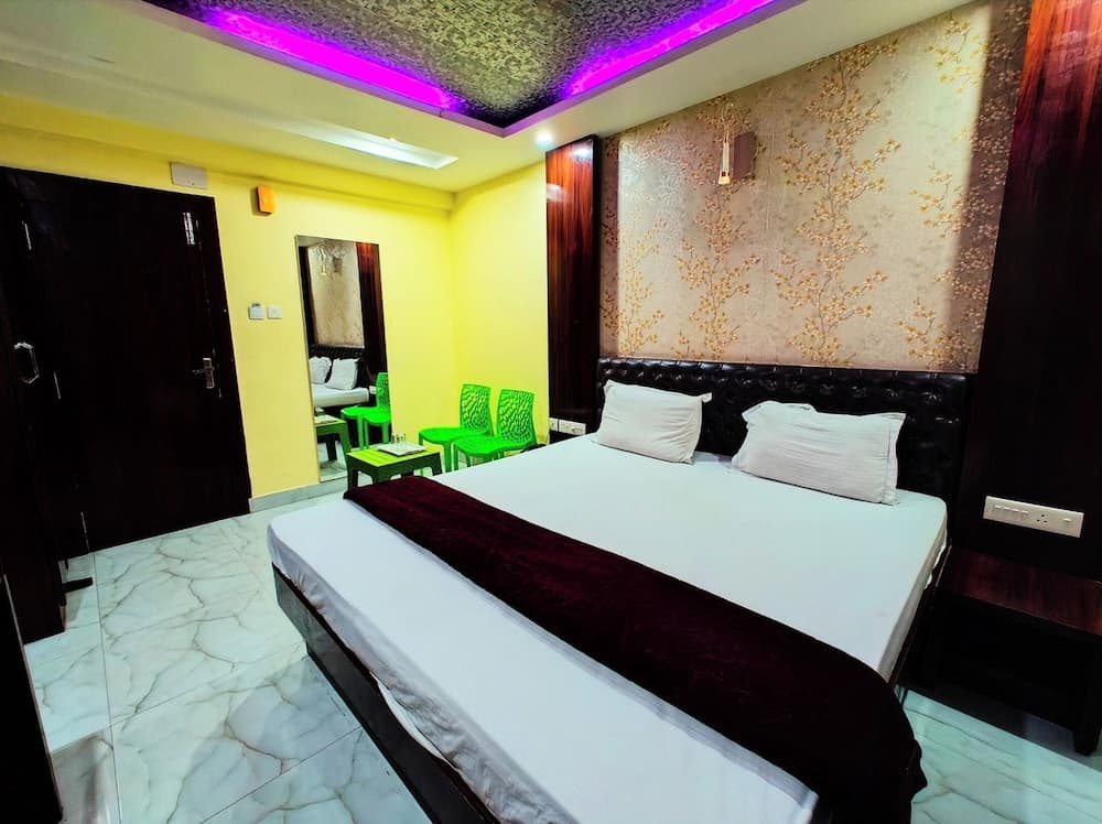 HOTEL ARYA PALACE