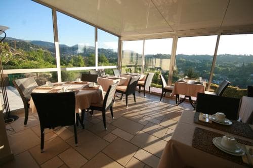 Hotel Marc Hely