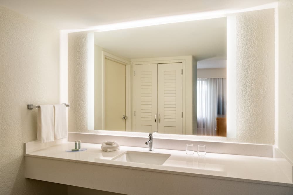 Courtyard by Marriott - Naples