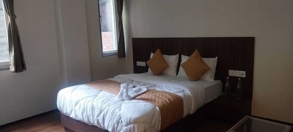 Dream Glory Hotel