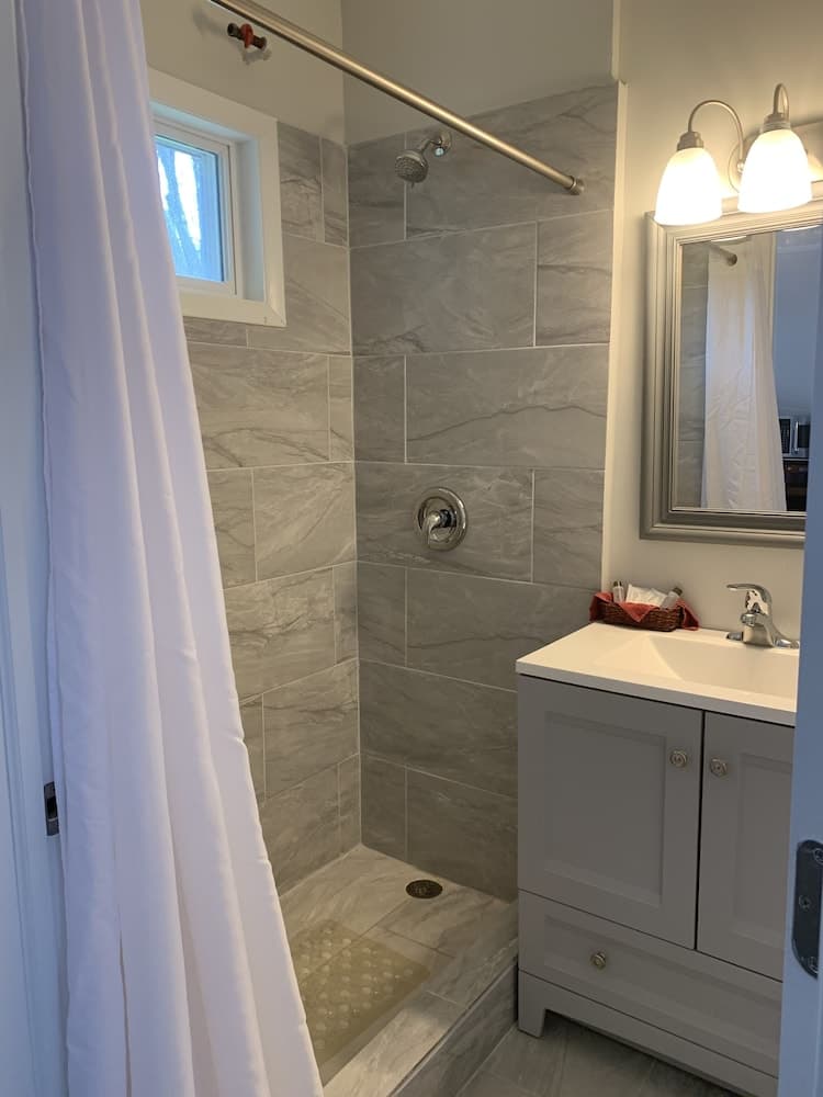 Vinehurst Inn & Suites