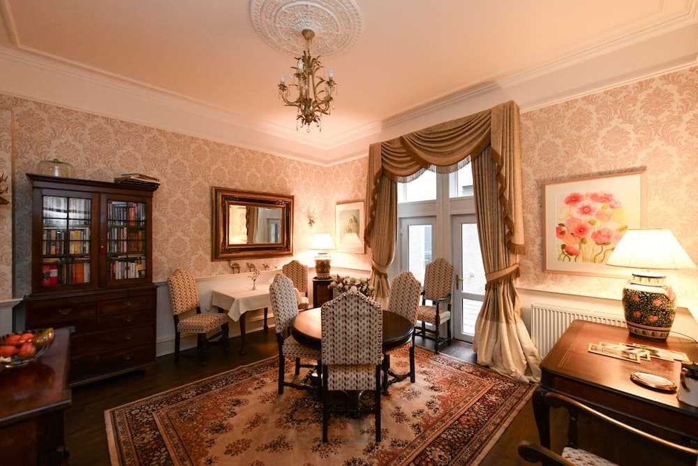 The Townhouse Ayr - Luxury B&B - adults only