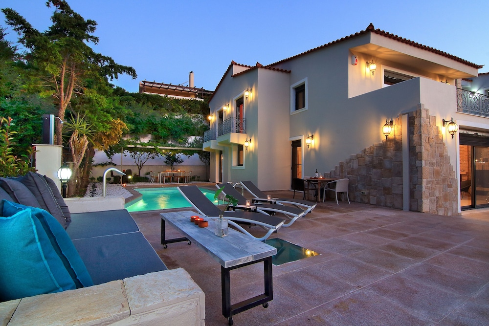 Villa Adam