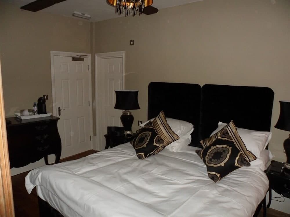 No.64 at the Joiners
