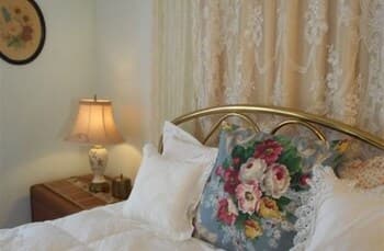 Violet Rose Bed & Breakfast