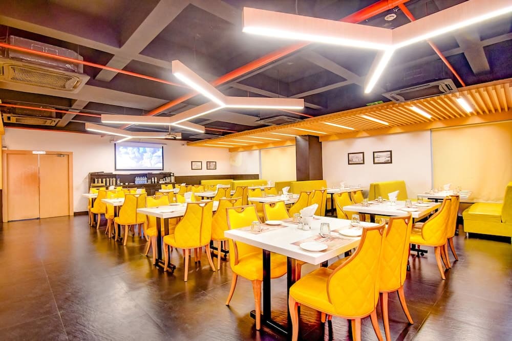 FabHotel Prime Karims