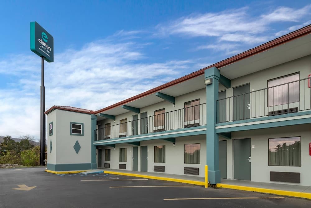 Clarion Pointe Kimball
