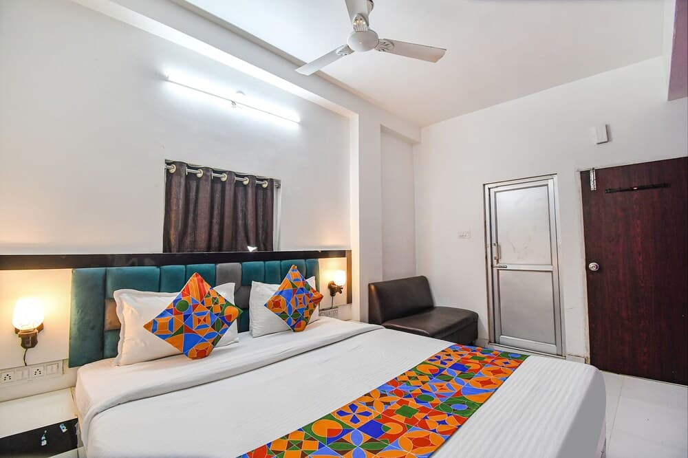 Fabhotel Green Leaf I
