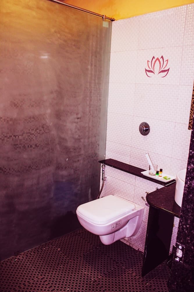 Hotel Charan Kamal