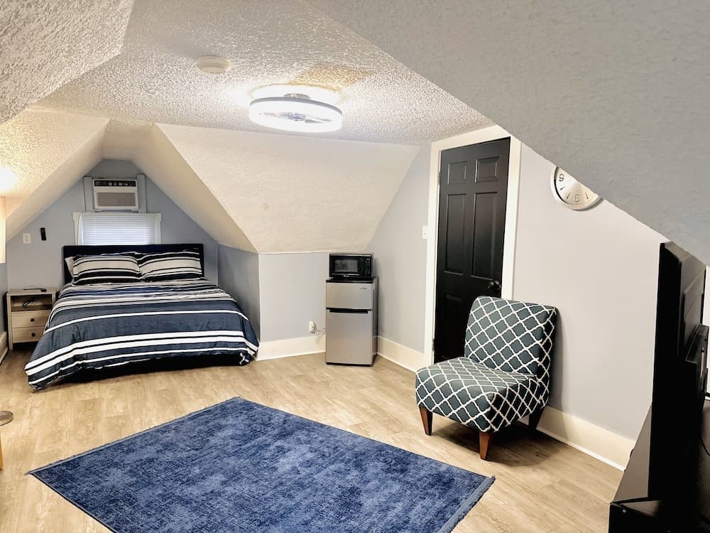Speedway Legacy Inn