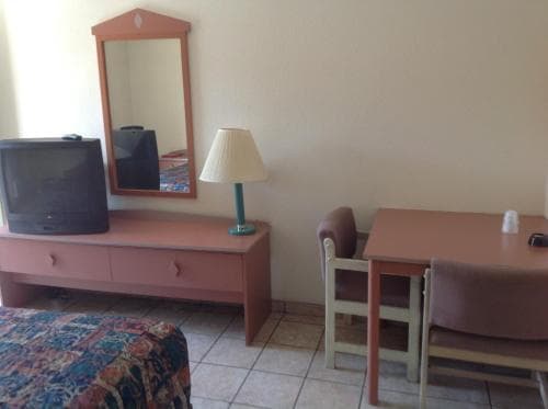 Redwood Motel