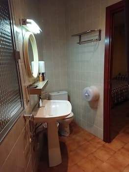 Hostal El Almendros