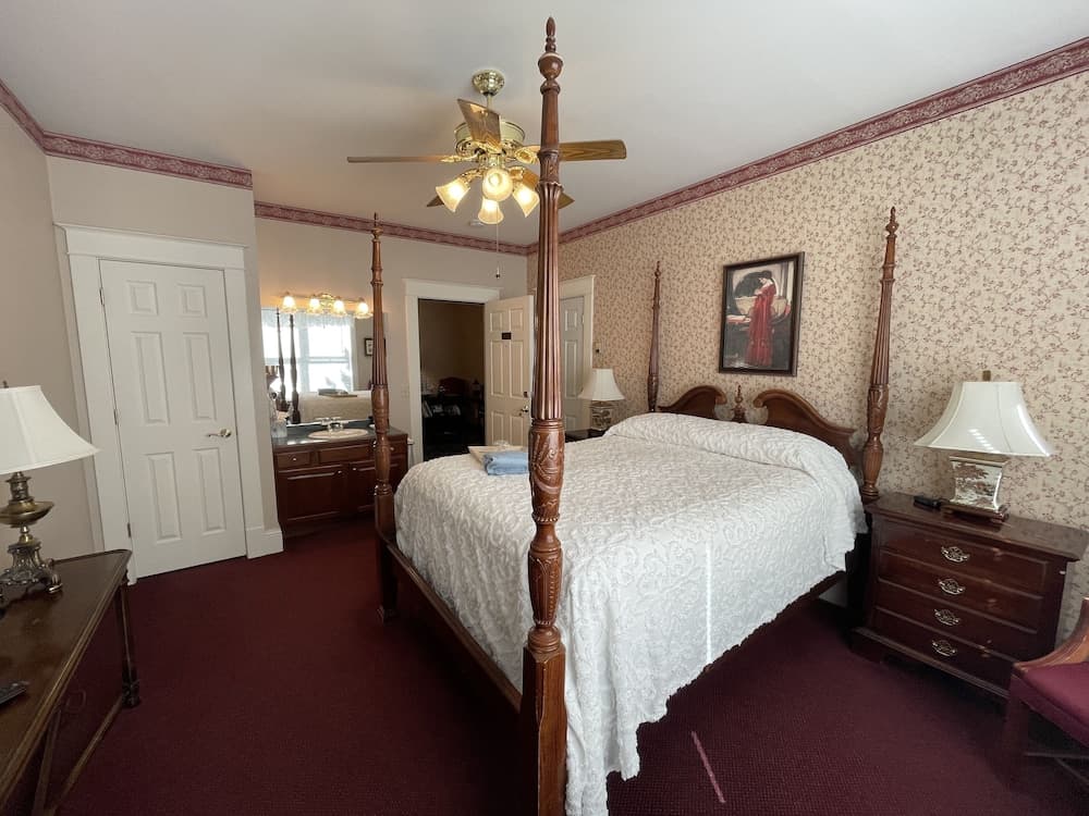 China Clipper Inn