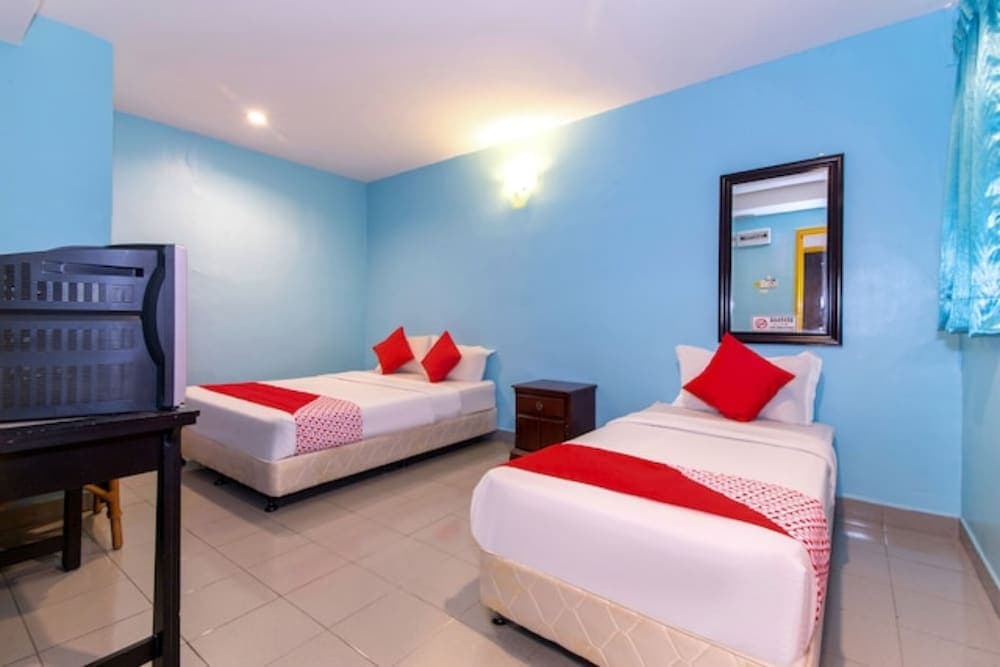 Oyo 252 Lotus Hotel
