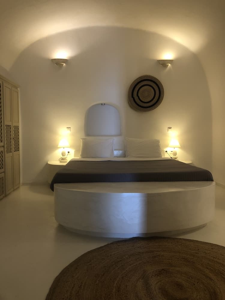 Chroma Suites
