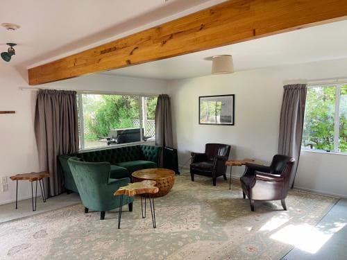 Howards Mountain Lodge
