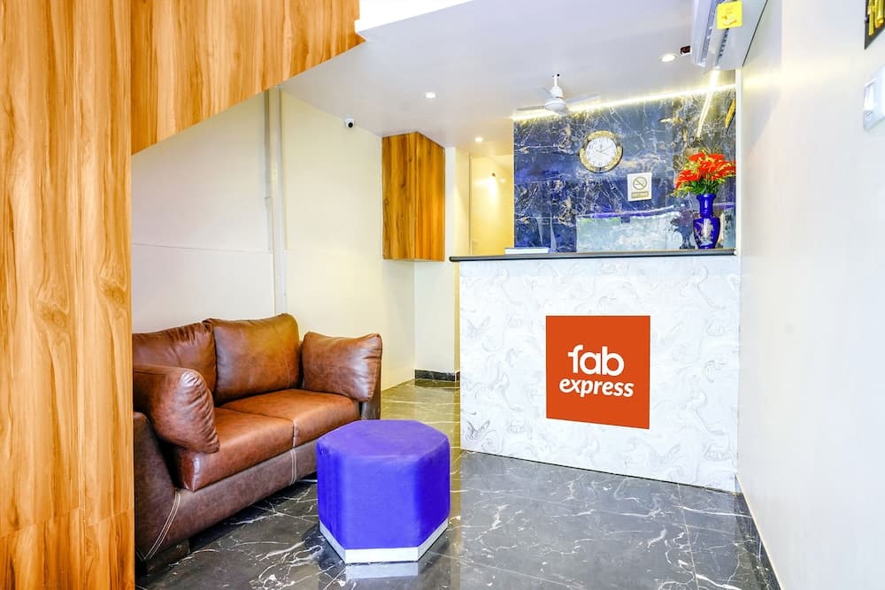 Fabexpress Emirates Suits