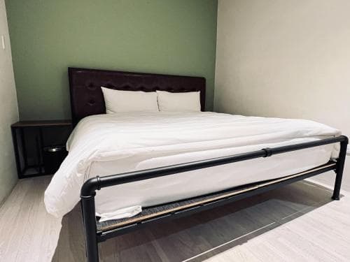 Saint Hostel