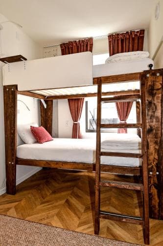 HighRoad Hostel DC