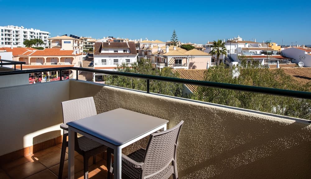 Oceanus Aparthotel
