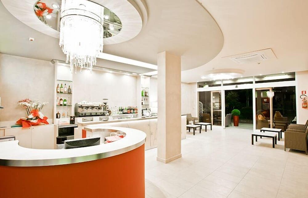 Cosmopol Hotel