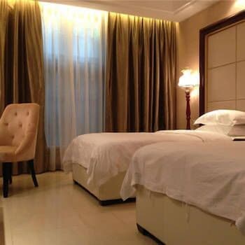 Cuiping Manor