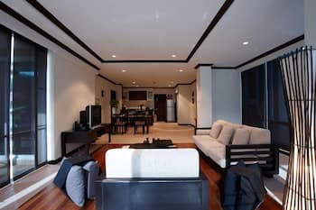 Baan Karon View